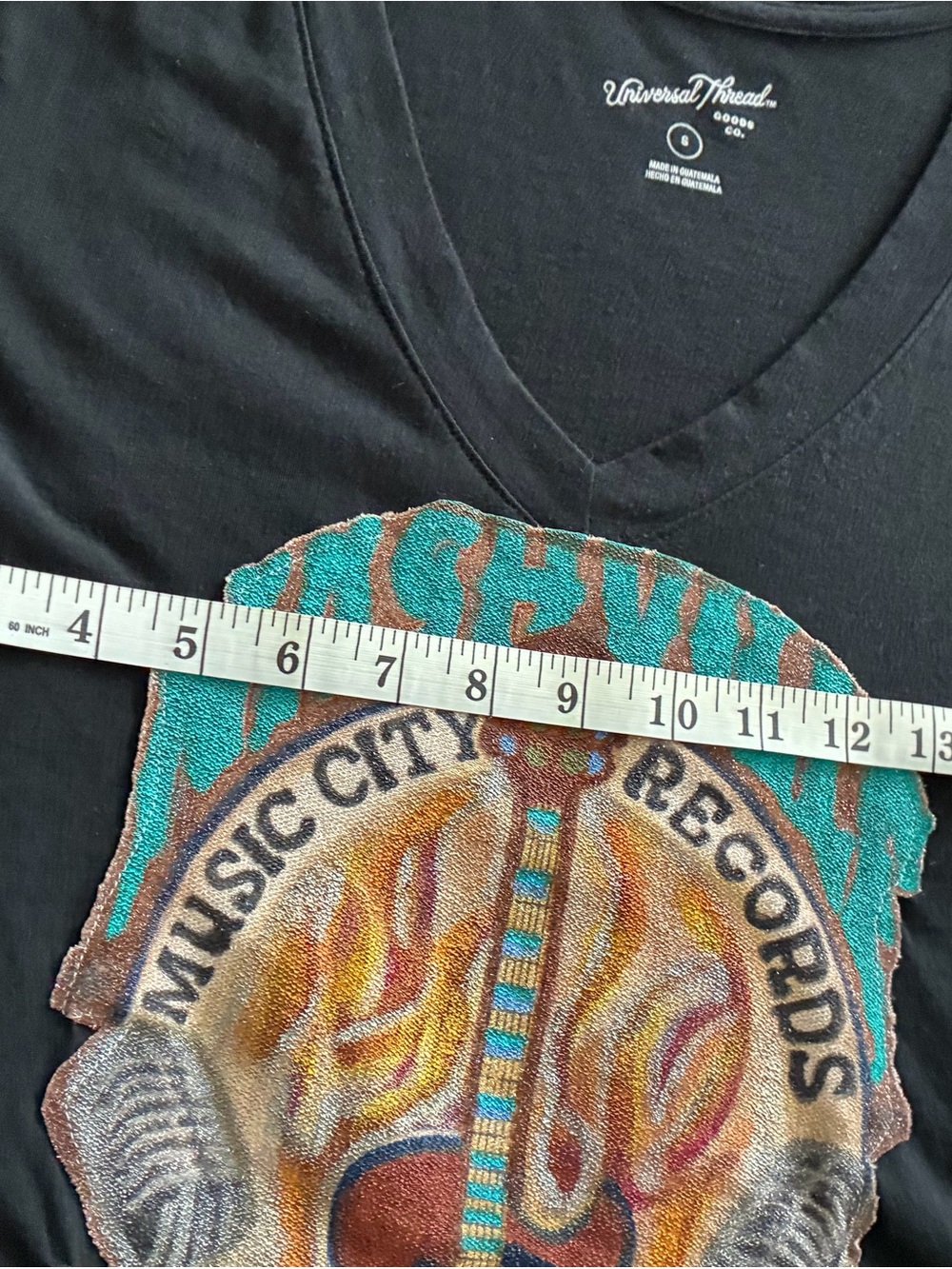 Universal Thread Cropped Music Graphic - Picture 5 of 8